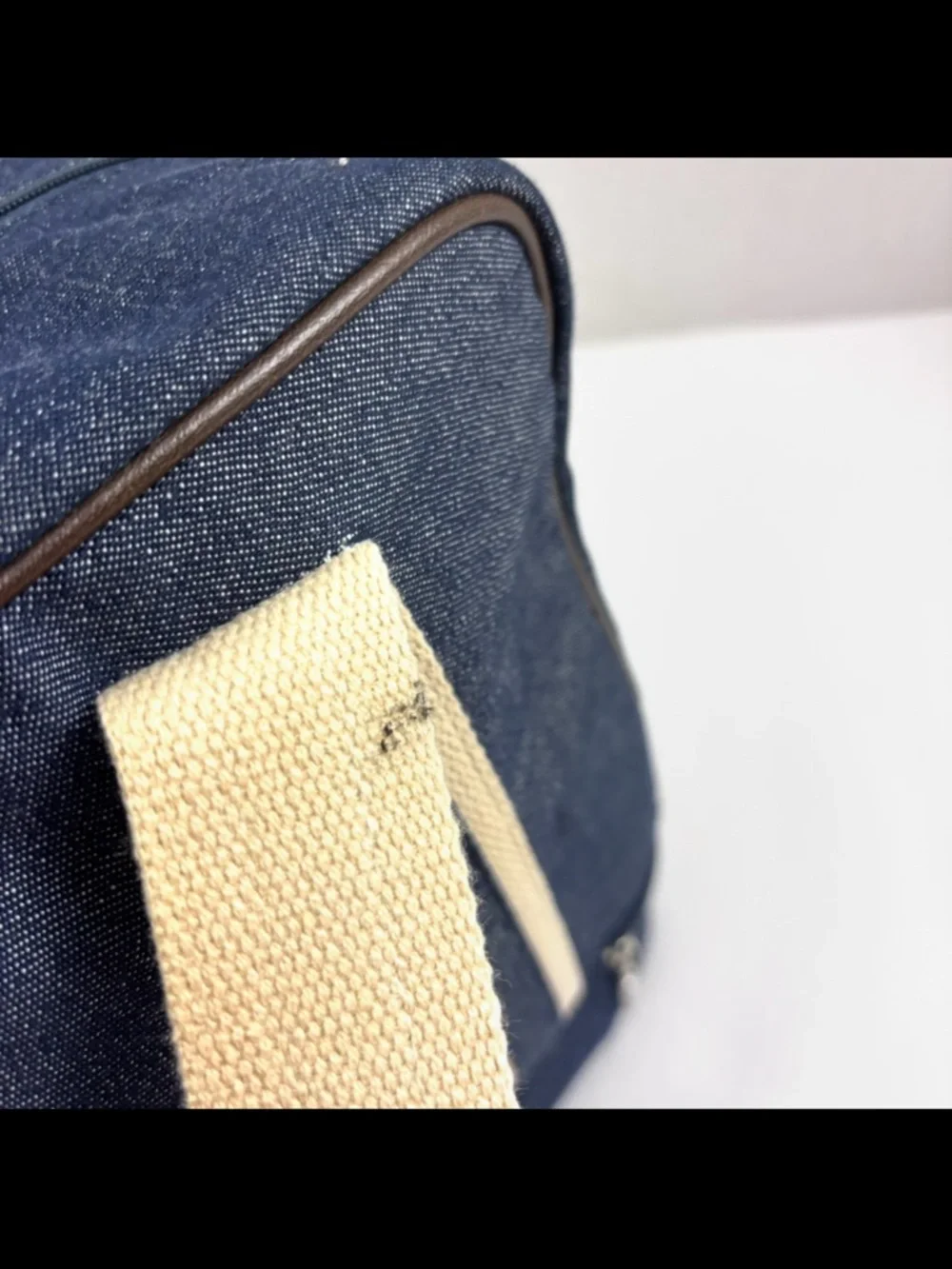 NWT Bath & Body Works Denim Toiletry Bag Makeup Case w/ Bottom‎ Zip Compartment